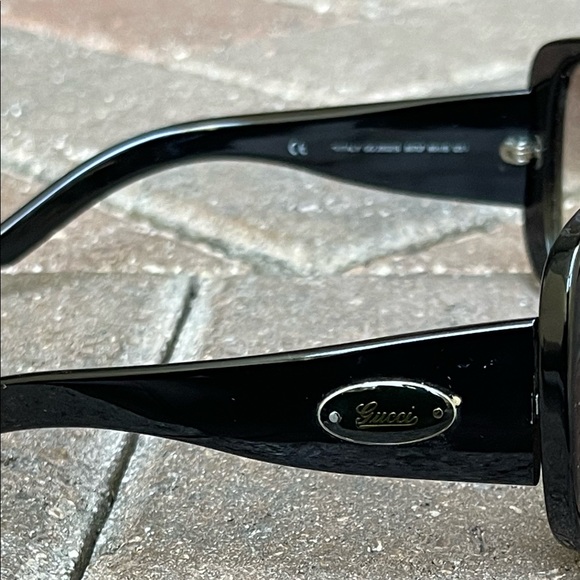 Gucci black sunglasses - Picture 10 of 13